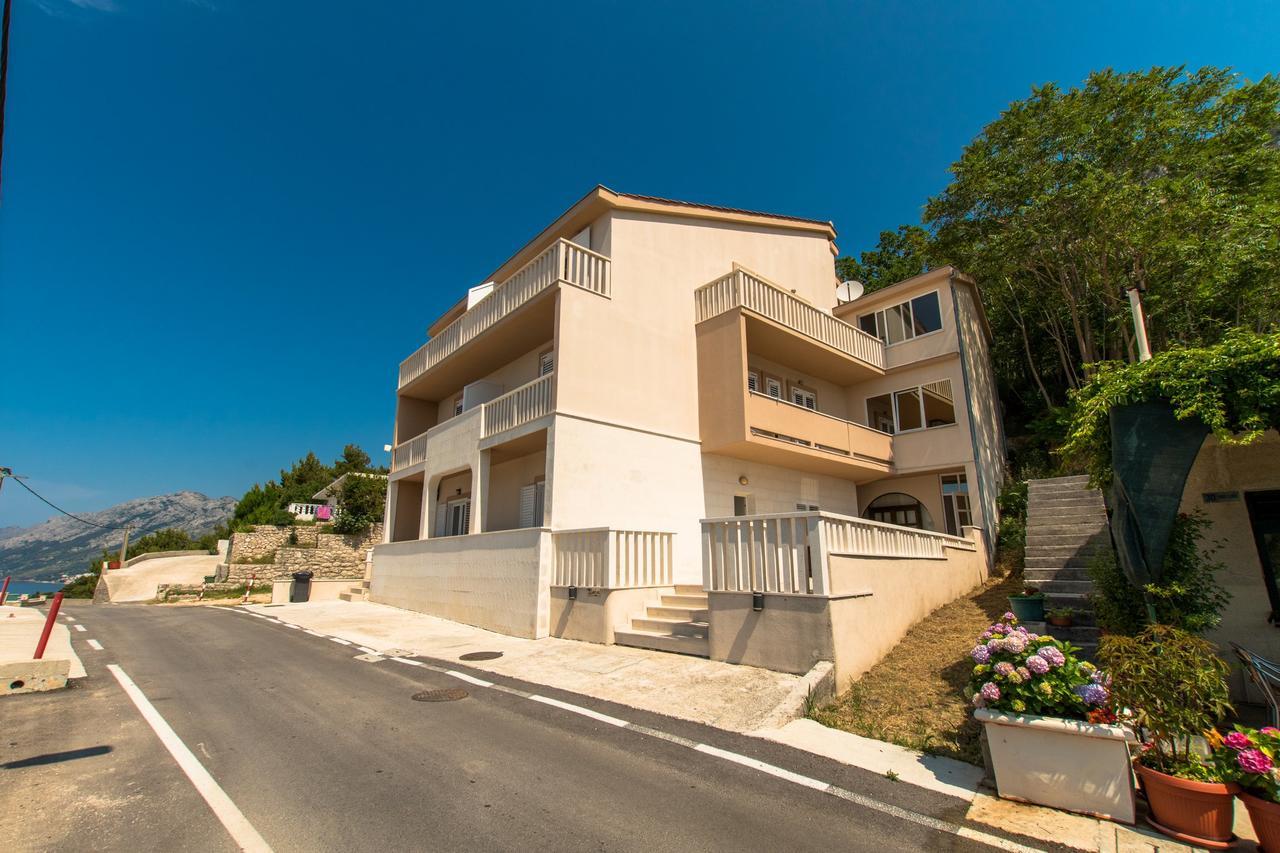Matko'S Oasis Apartments Brela Exterior photo